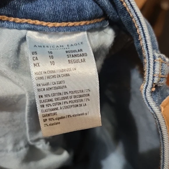 American Eagle Outfitters Skinny Jeans in Medium Blue Wash - Picture 5 of 7